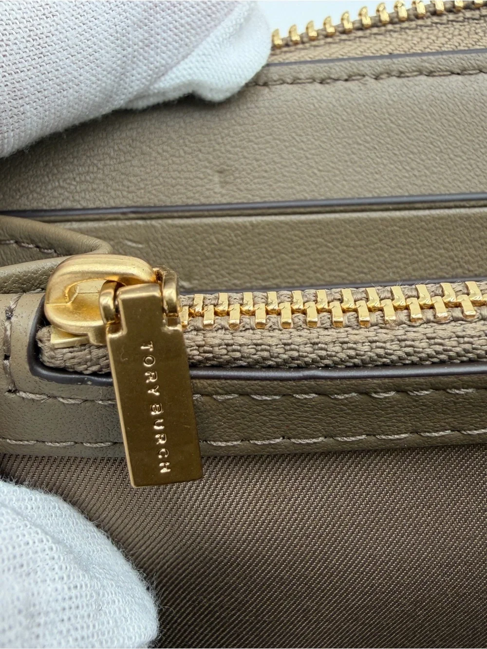 Tory Burch Kira Chevron Leather Zip Continental Wallet